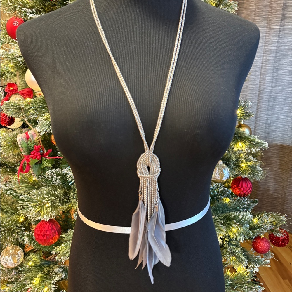 Elegant Silver Feather Pendant Necklace